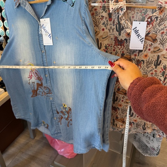 Western Embroidered Button-Up Jacket - Picture 9 of 9